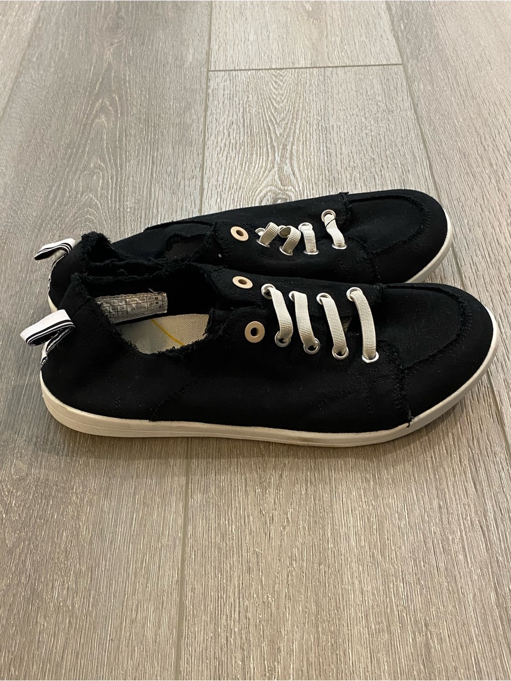 Vionic Beach Shoes - Picture 2 of 8